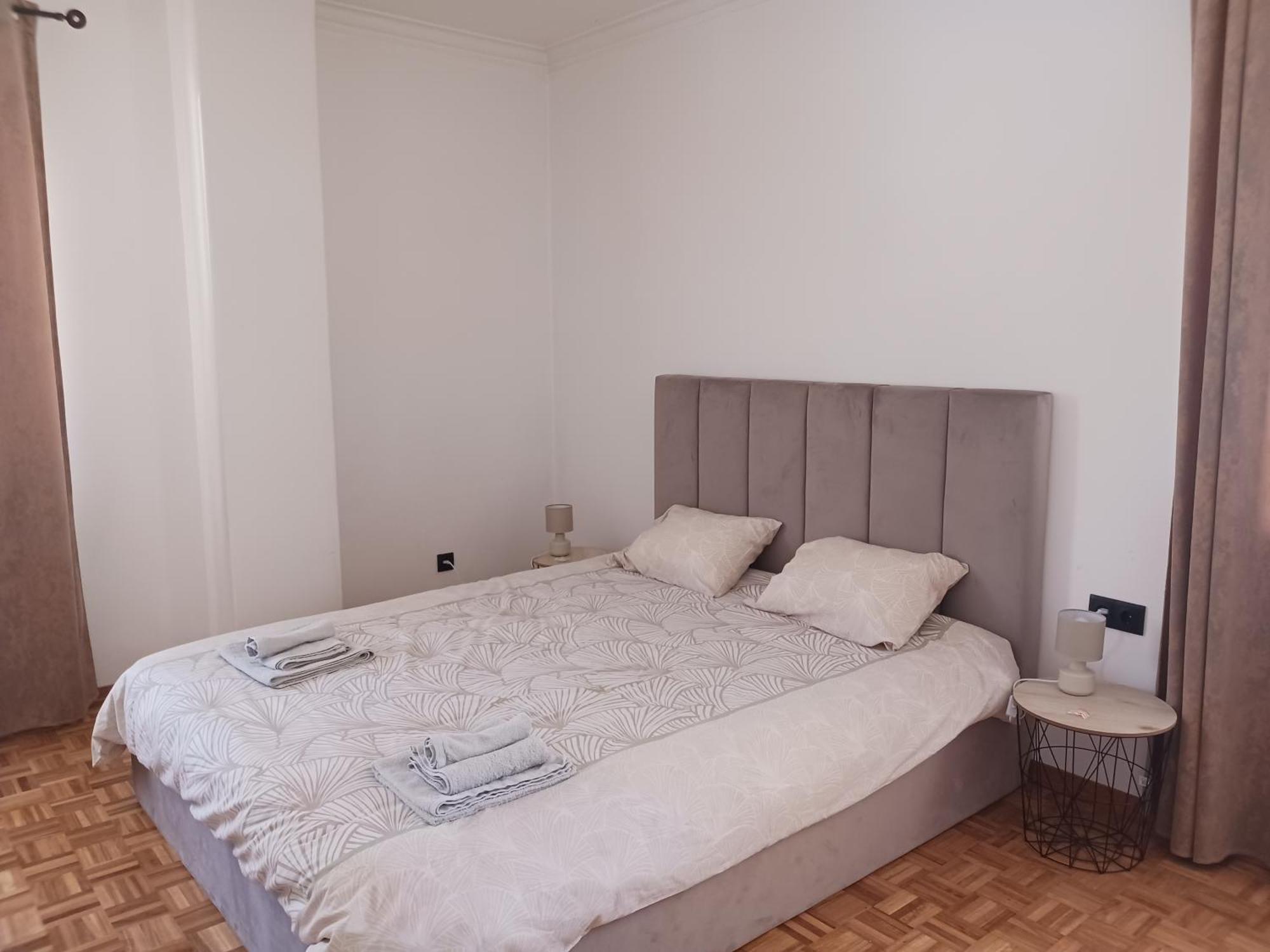 Rooms 10 Mins Walk From Train Station! Agualva-Cacem Exteriér fotografie